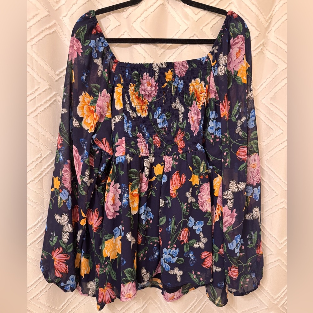 Torrid Navy & Pink Floral Relaxed Blouse NWT - Picture 3 of 4